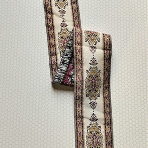 Dollhouse Miniature Stair Runner Beige & Maroon Rug Carpet 1:12 Scale 19" x 2"