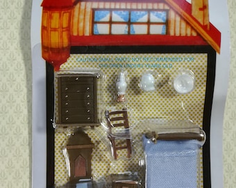 Dollhouse Miniature 1:48 Quarter Scale Bedroom Set Bed Dresser Chair Nightstand