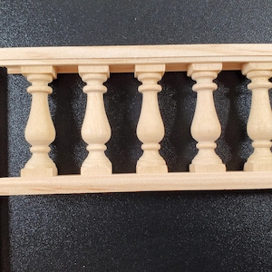 Dollhouse Balustrade Porch Balcony Railing 1 Piece 13 3/8" x 2" 1:12 Scale Miniature afbeelding 4