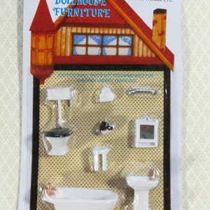Dollhouse Miniature 1/4&quot; Quarter Scale Bathroom Set Toilet Sink Bathtub 1:48