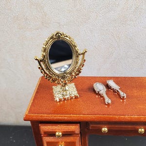 Dollhouse Vanity Make-Up Mirror with Comb and Small Mirror 1:12 Scale Miniature