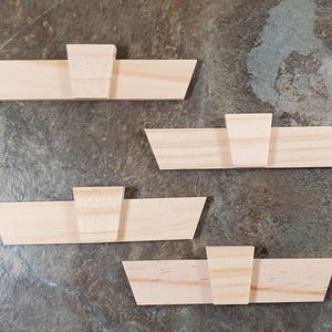 Dollhouse Window Pediment Keystone Wood Set of 4 1:12 Scale Dollhouse Ornaments