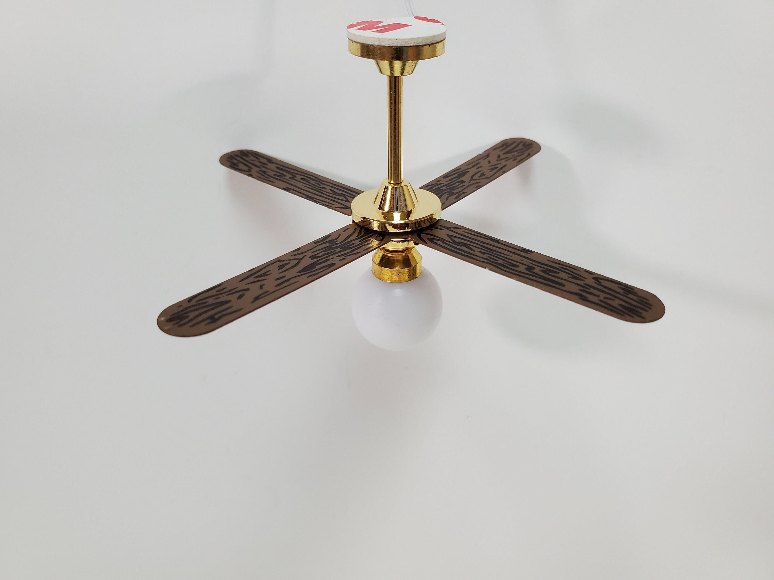 ドールハウス用シーリングファンライト 4枚羽根 12ボルト プラグイン 1