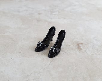 Dollhouse Miniature Ladies High Heel Shoes Pumps Black with Bow 1:12 Scale Metal