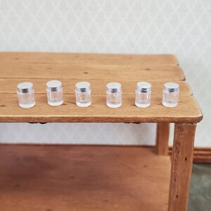 Puppenhaus Miniatur Gläser für Gewürze oder Baby Essen mit Deckel x6 Maßstab 1:12