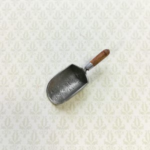 Dollhouse Miniature Grain Scoop Sir Thomas Thumb 1:12 Scale for Rice or Flour