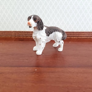 Dollhouse Miniature Dog English Springer Spaniel 1:12 Scale Animal Pet Resin