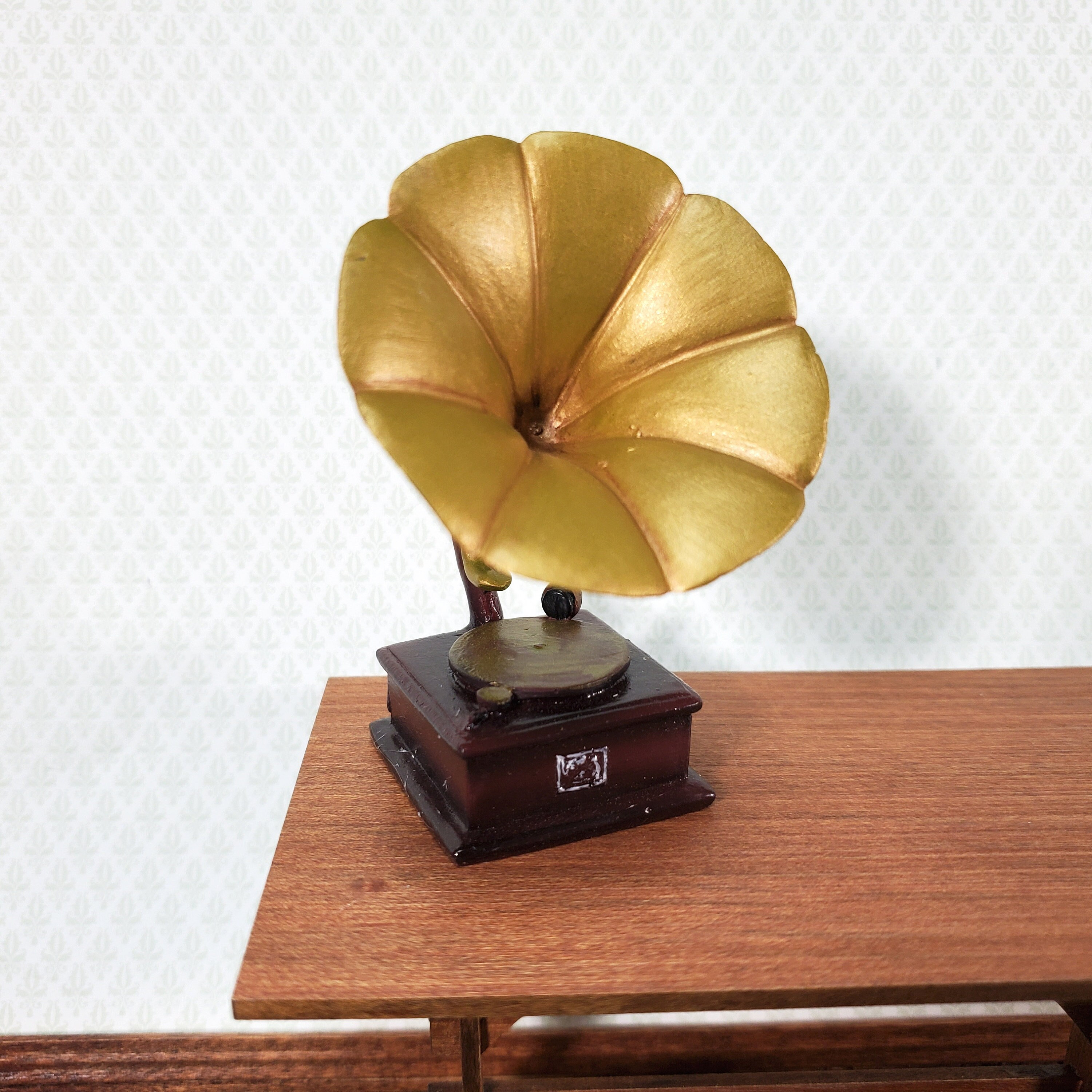 12th Retro Mini Record Player Ornaments Gramophone Model Dollhouse Living Room 12th Retro Mini Record Player Ornaments Gramophone Model Dollhouse Living Room