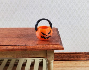 Cubo de dulces de calabaza para casa de muñecas para Halloween, miniatura de Jack O Lantern a escala 1:12