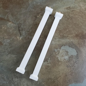 Dollhouse Square Columns Pillars White 2 pieces 8 3/8&quot; Tall 1:12 Scale Miniature