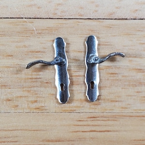 Dollhouse Door Handles Nickel x2 French Lever Style 1:12 Scale Miniatures CLA05582