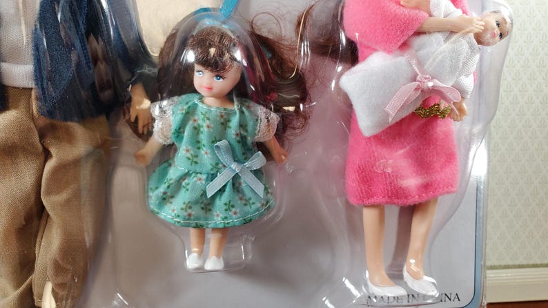 Dollhouse Modern Family Dolls Dad Mom Daughter Baby Poseable 1:12 Scale Removable Clothes image 2