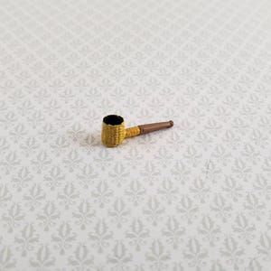 Dollhouse Miniature Corn Cob Pipe Classic Style Painted Metal 1:12 Scale