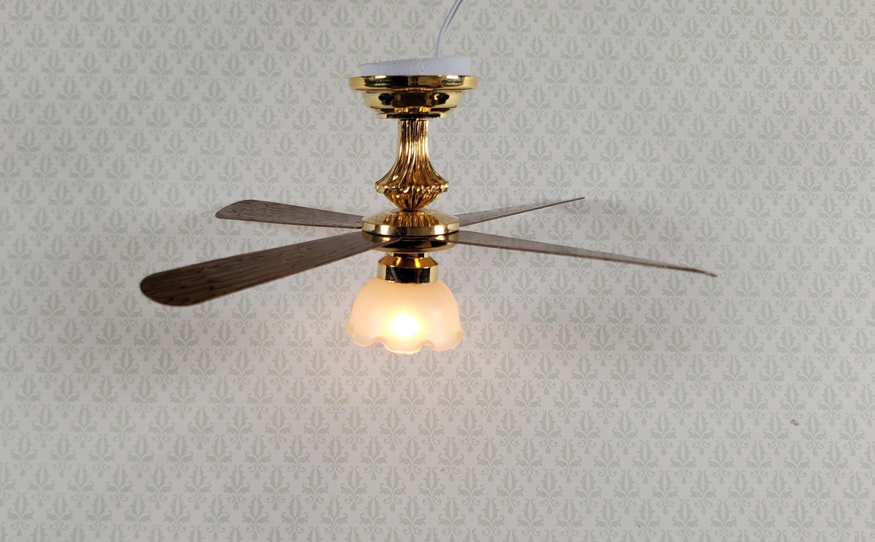 Dollhouse Ceiling Fan Light 12 Volt with Plug 1:12 Scale Miniature Flower Shade