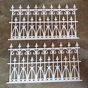 Dollhouse Miniature Fence Railing x2 White Victorian or Georgian Garden 1:12 Scale