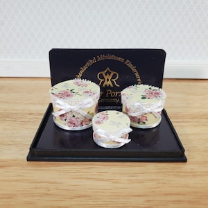 3 Dollhouse Hat Boxes Round by Reutter 1:12 Scale Miniature Accessories