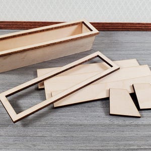 Kit de jardinière miniature de luxe à monter soi-même pour maison de poupée, en bois, 10 cm, échelle 1:12. Fleurs miniatures.