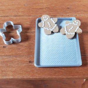 Dollhouse 2 Gingerbread Cookies Baking Tray and Cutter 1:12 Scale Miniatures
