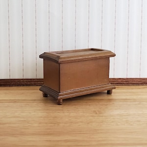 Dollhouse Miniature Wood Blanket Trunk or Toy Chest 1:12 Scale Furniture