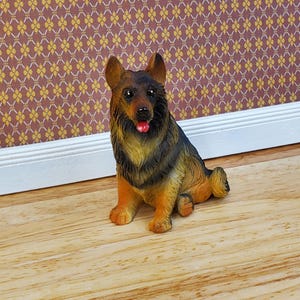 Dollhouse Dog German Shepherd Sitting Large 1:12 Scale Miniature Animal Pet Resin