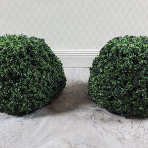 2 Model Scenery Round Mound Shrubs Bushes Dollhouses Scale Models Model RR 4.5&quot;