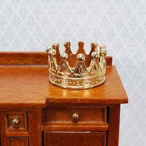 Tiny Miniature Crown Gold Metal for Dolls Dollhouse Works with 1:12 Scale Accessory