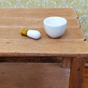 Dollhouse Mortar & Pestle White Ceramic 1:12 Scale Miniatures by Prestige Ceramics