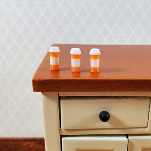 Miniature Prescription Pill Bottles x3 Tiny Modern Style 1:12 Scale Dollhouse
