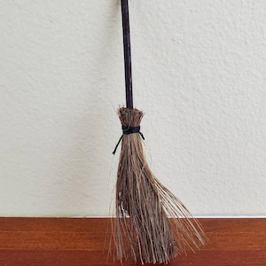 Dollhouse Miniature Broom Primitive Straw Style or Witch&#39;s Broom 1:12 Scale