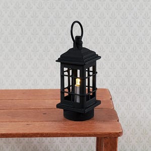 Puppenhaus schwarze Laterne Lampe Batterie betrieben Miniatur 1:12 Maßstab Metall
