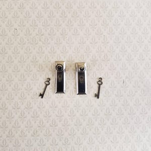 Dollhouse Miniature Door Knobs and Plates Set with Keyhole 1:12 Scale Silver Nickle