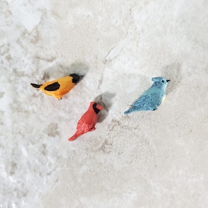 Dollhouse Songbirds Set of 3 Resin Blue Jay Cardinal Oriole 3/4&quot; Birds