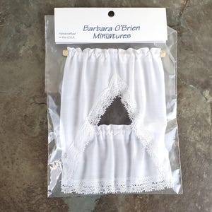 Dollhouse Kitchen Curtains White with Lace Curtain Rod 1:12 Scale