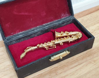 Miniature Alto Saxophone Gold Brass Metal 3 3/8" Tall Instrument with Case 1:6 Scale Ornament