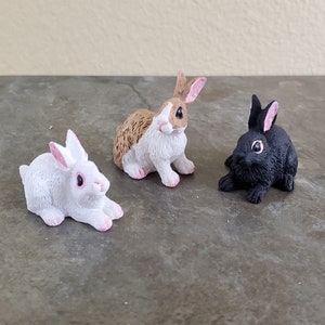 1:12 Scale White Polymer Clay Rabbit Tumdee Dolls House Miniature Accessory B 