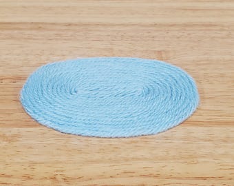 Alfombra ovalada para casa de muñecas de hilo azul, pequeña, escala 1:12, para guardería