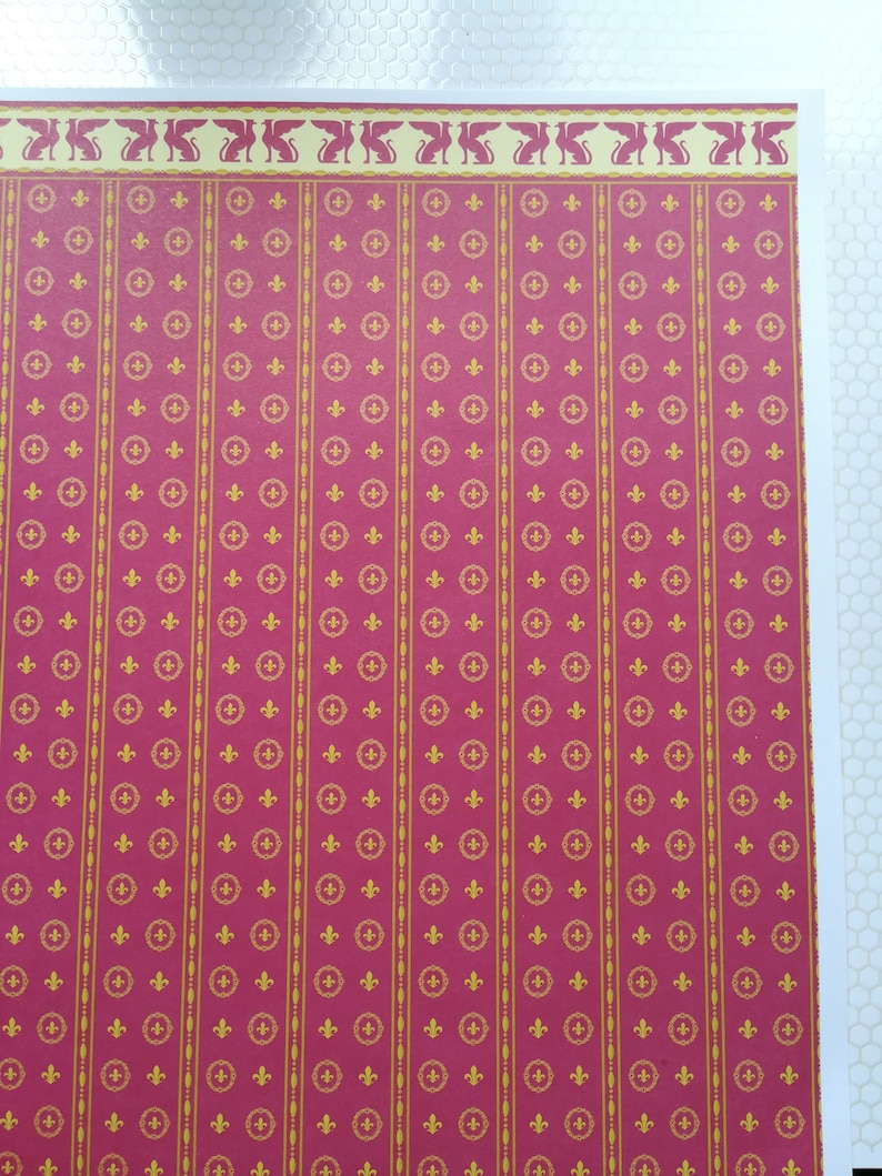 Dollhouse Miniature Brodnax Victorian 3 Part Wallpaper Maroon /& Pale Yellow 1:12