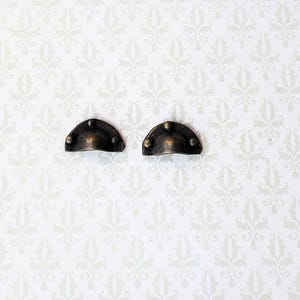 Dollhouse Miniature Drawer Pulls Craftsman Cup Style x2 Antique Bronze Finish 1:12 Scale