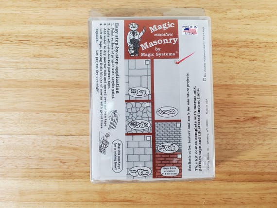 Magic Masonry White Stucco KIT Covers 2.5 Square Feet Powder - Mix with Water