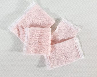 Dollhouse Pink Towels with Lace Set of 4 Bath 1:12 Scale Miniature Bathroom