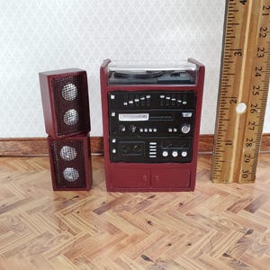 Dollhouse Stereo System with Turntable Record Player Retro Style 1:12 Scale Resin image 6