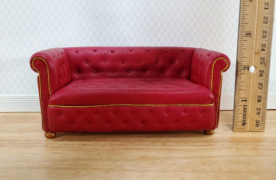 JBM Miniature Chesterfield Sofa Red Tufted Faux Leather 1 12 Scale