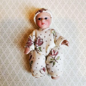 Dollhouse Miniature Baby Doll Porcelain Moveable 1:12 Scale Sleeper Cap