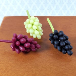 Dollhouse Grapes Bunch x3 Green Red Purple 1:12 Scale Miniatures Food Groceries