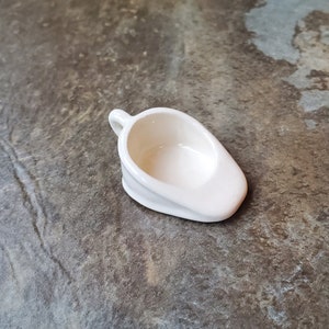 Dollhouse Chamber Pot Slipper Bedpan 1:12 Scale Miniature White Ceramic