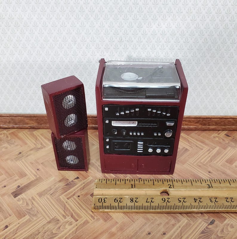 Dollhouse Stereo System with Turntable Record Player Retro Style 1:12 Scale Resin image 7