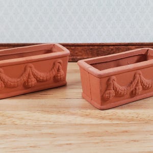 Dollhouse Terra Cotta Pots Planters Set of 2 Unglazed 1:12 Scale Miniature