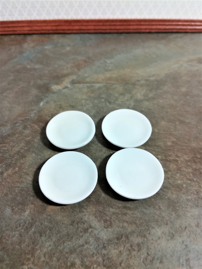 Dollhouse Miniature x4 Fluted All White Ceramic Glass Plates 1:12 Scale 1/"
