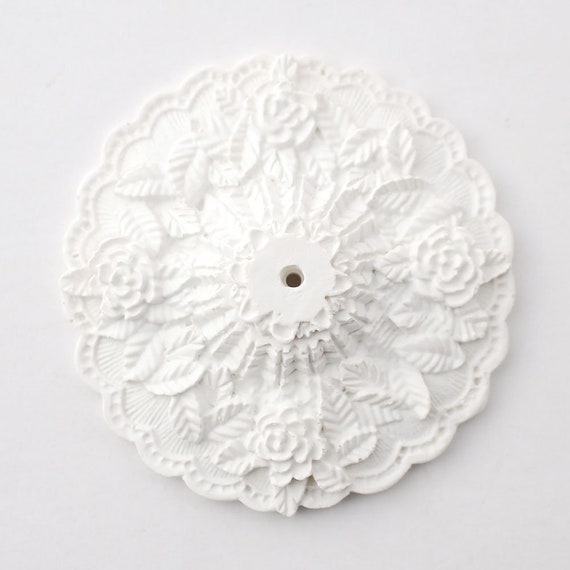Dollhouse Miniature Large Cast Resin Ceiling Rose Medallion 1 12 Scale 2 7 8 7 5cm