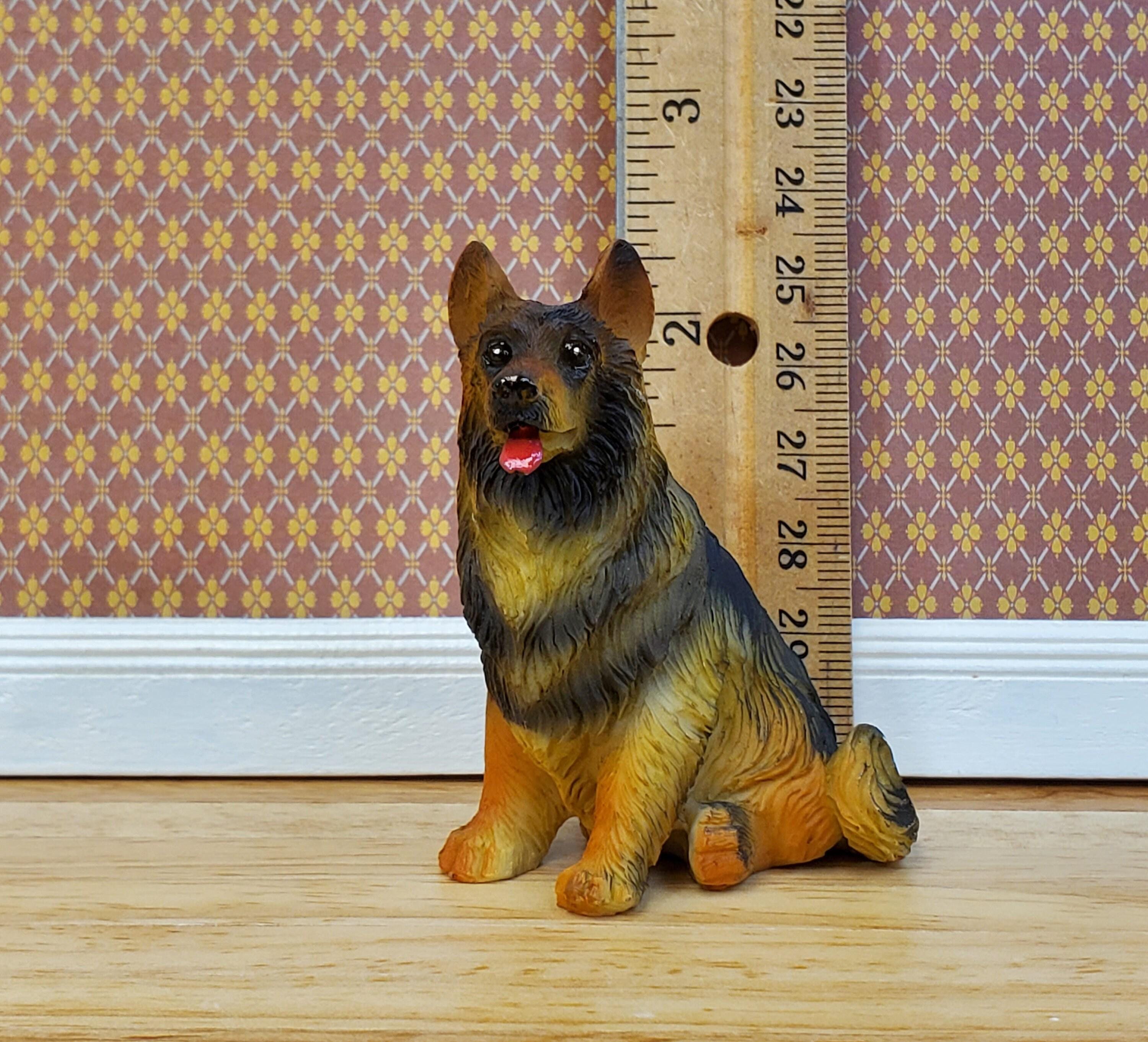 ドールハウス用犬 ジャーマンシェパード 座りポーズ 大型 1:12スケール